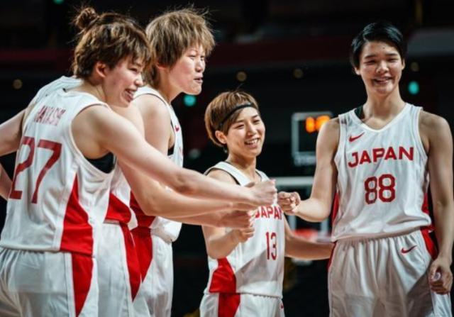 星空体育官网下载入口-【2021国际篮坛十大新闻】雄鹿登顶 科比终入名人堂